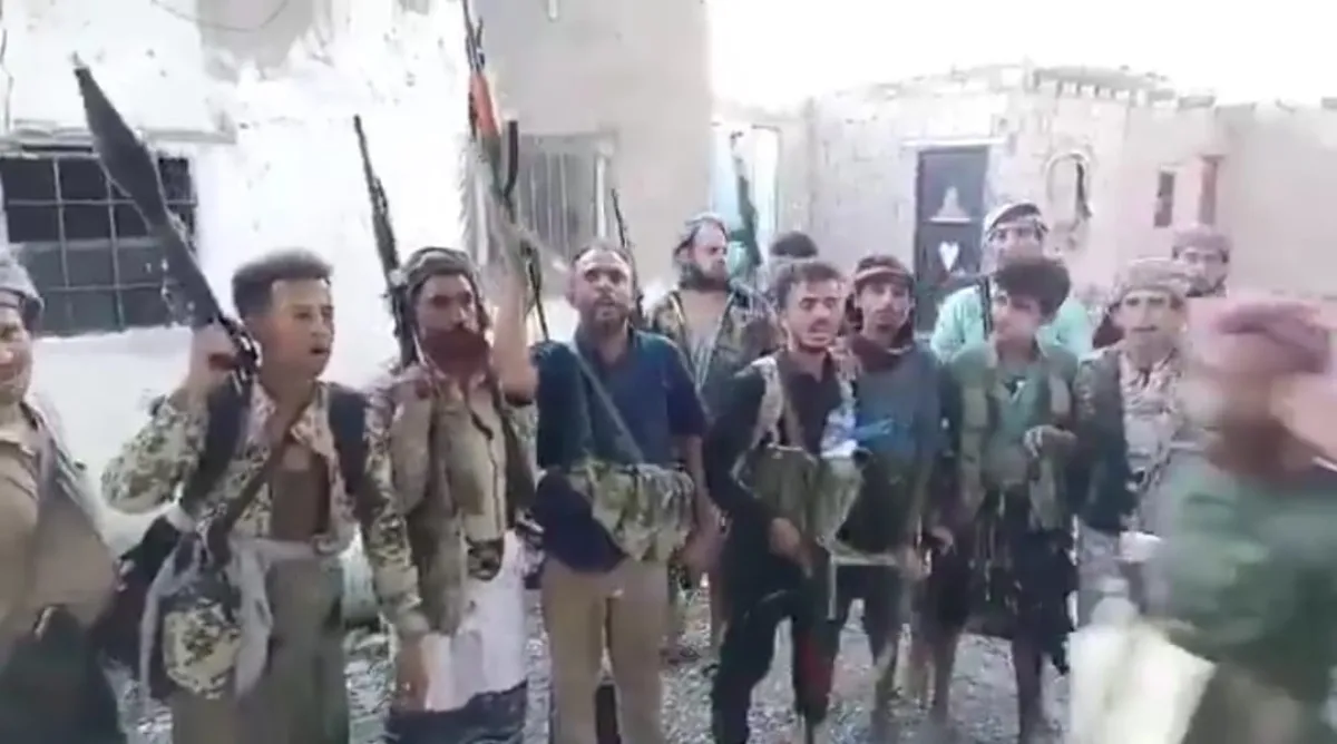 فيديوهات: مشاهد من مركز المسراخ بتعز عقب التنكيل بالحوثيين في كمين قاتل