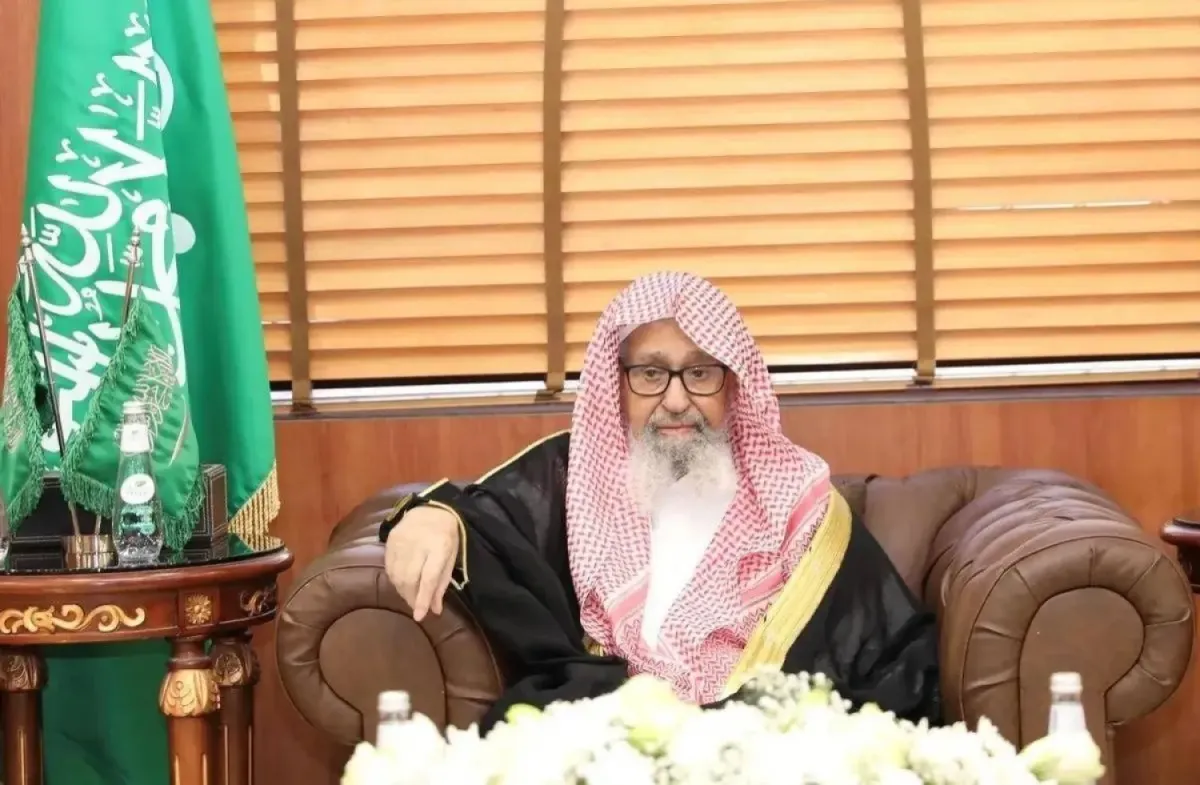 مفتي السعودية: استهداف الحوثيين المقدسات وقاصدي الحرمين من أعظم الجرائم