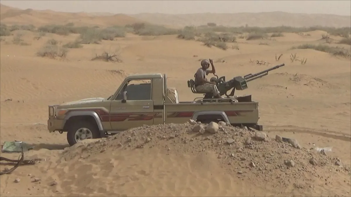 القوات المسلحة تحكم طوقها على مديرية حريب بمأرب وتستعيد آخر معاقل الحوثيين فيها