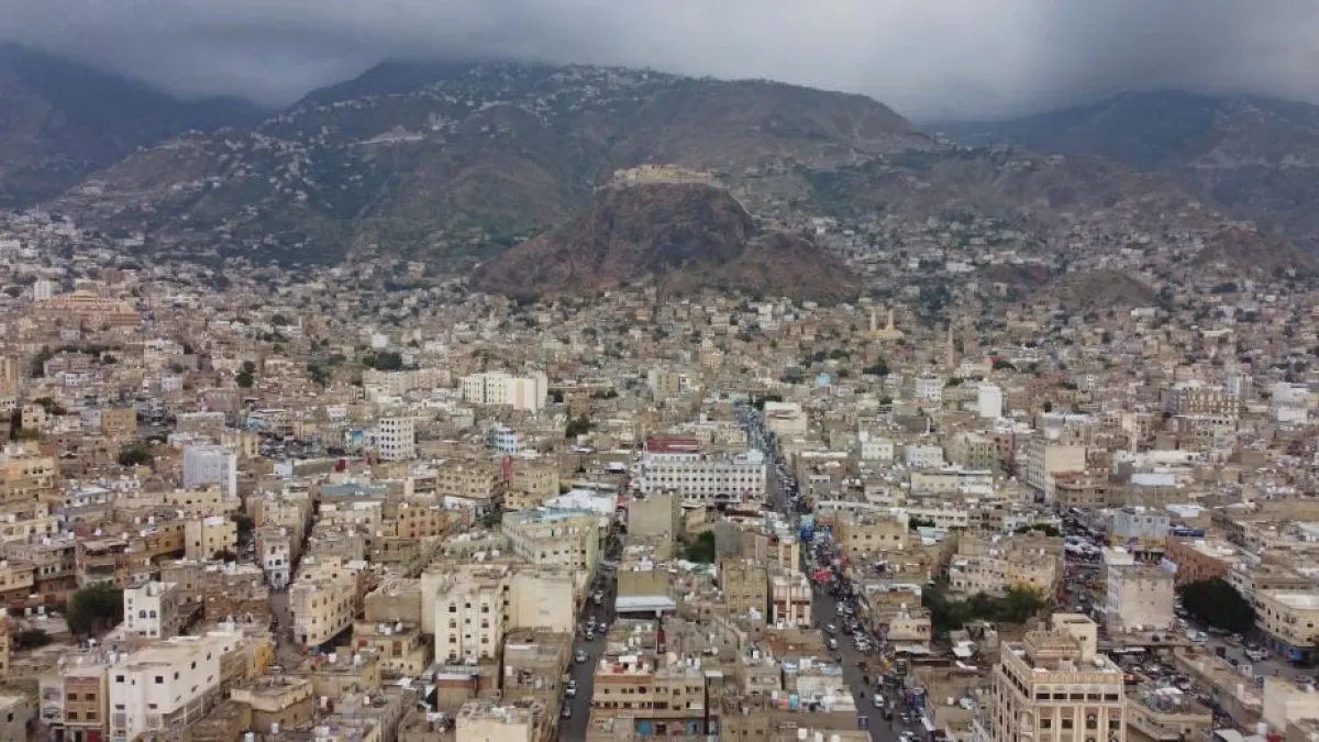 حقوق الإنسان: الحوثيون يشددون حصار تعز ويهددون حياة المدنيين.. تحذيرات من نفاد الأدوية والوقود