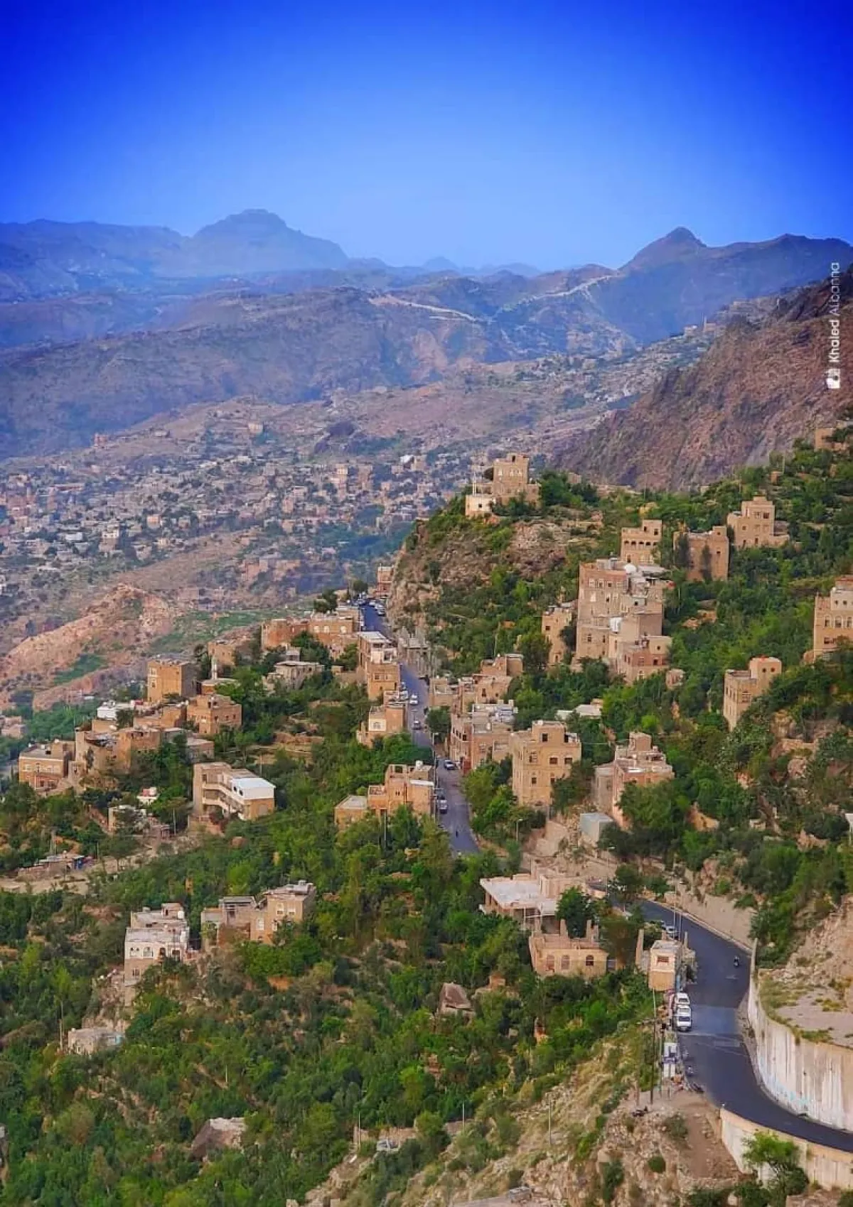 عزل تعز عن الشبكات.. كيف يستخدم الحوثي الاتصالات والانترنت سلاحا عسكريا؟