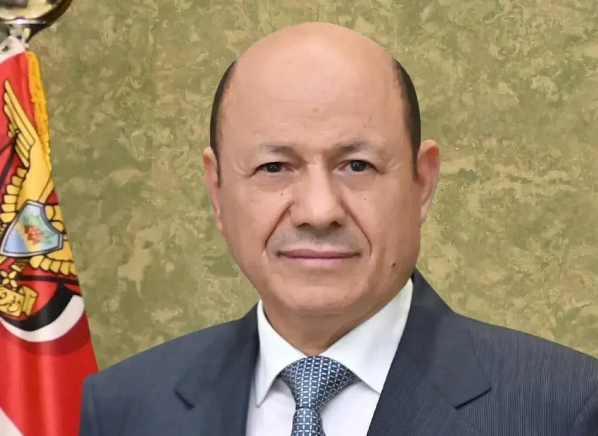 الرئيس العليمي يبحث مع وزير الخارجية البريطاني تطورات اليمن.. ولندن تتعهد بتشديد إجراءات منع تهريب الأسلحة والتقنيات إلى الحوثيين