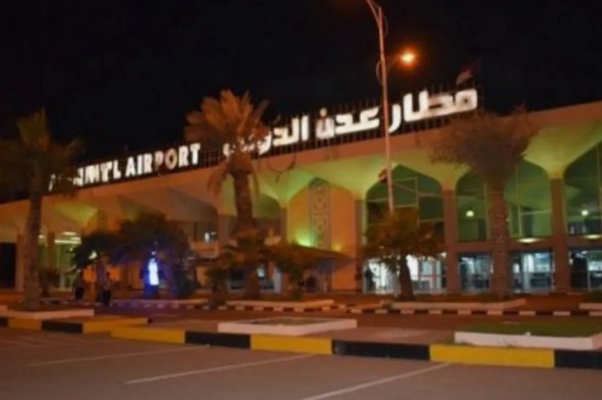 أمن عدن: سقوط صاروخين حوثيين داخل حرم مطار عدن الدولي دون خسائر بشرية