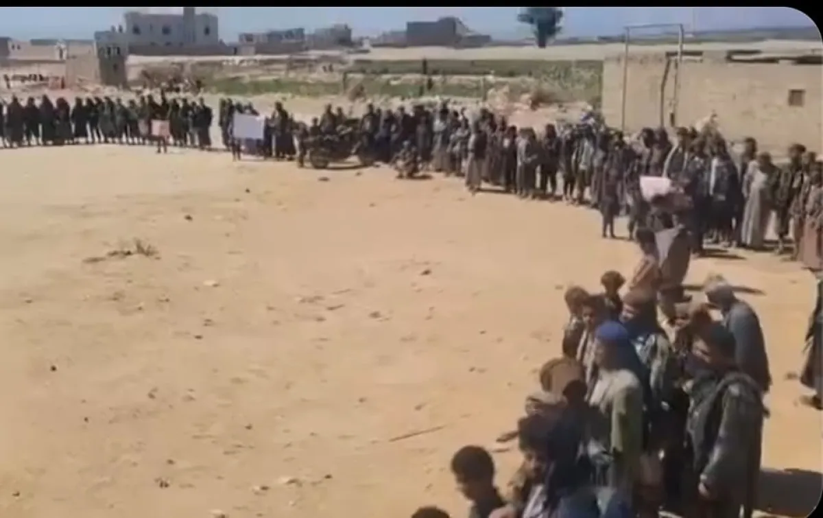 "رهائن" على ذمة أحداث 2018.. قبائل الزوب وقيفة تحتشد في قريشية البيضاء ضد تعسف أمن ومخابرات المليشيات(فيديو)