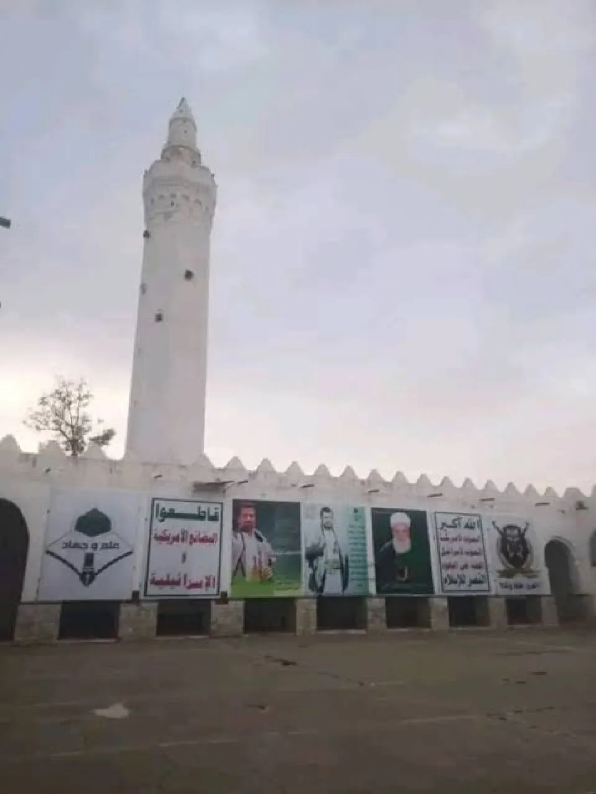 بسبب صيغة الأذان.. قُتل مؤذن مسجد في التعزية على يد شقيقه الحوثي