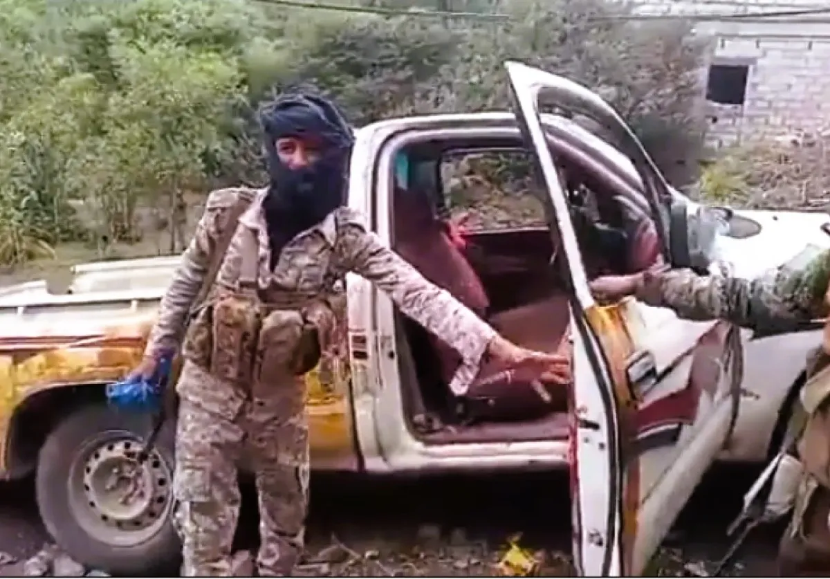 فيديوهات- من هو القيادي الحوثي محمد اسماعيل الدرب الذي انتدبته المليشيات لقيادة اجتياح تعز وانتهى "على يد الاصبور"؟