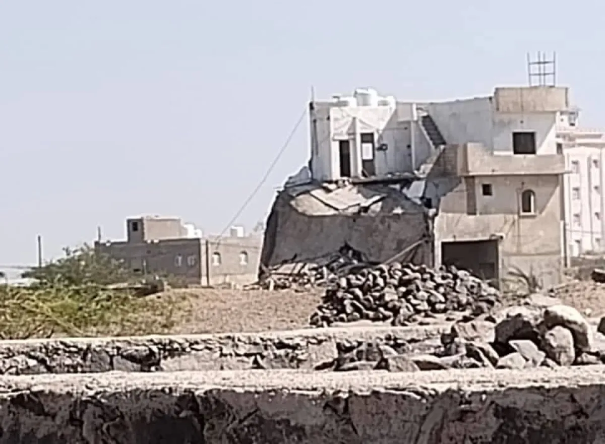قتلى وجرحى حوثيون اثر تجدد غارات جوية استهدفت تجمعات ومواقع حوثية في المخا ومحيطها